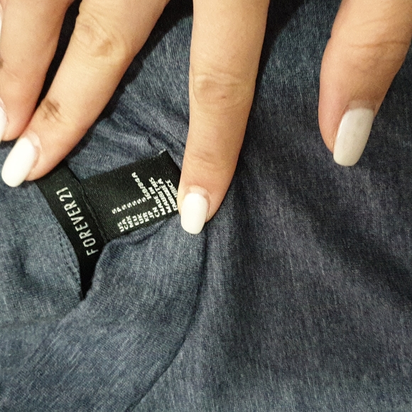 Forever 21 long sleeve crop top - Picture 2 of 2